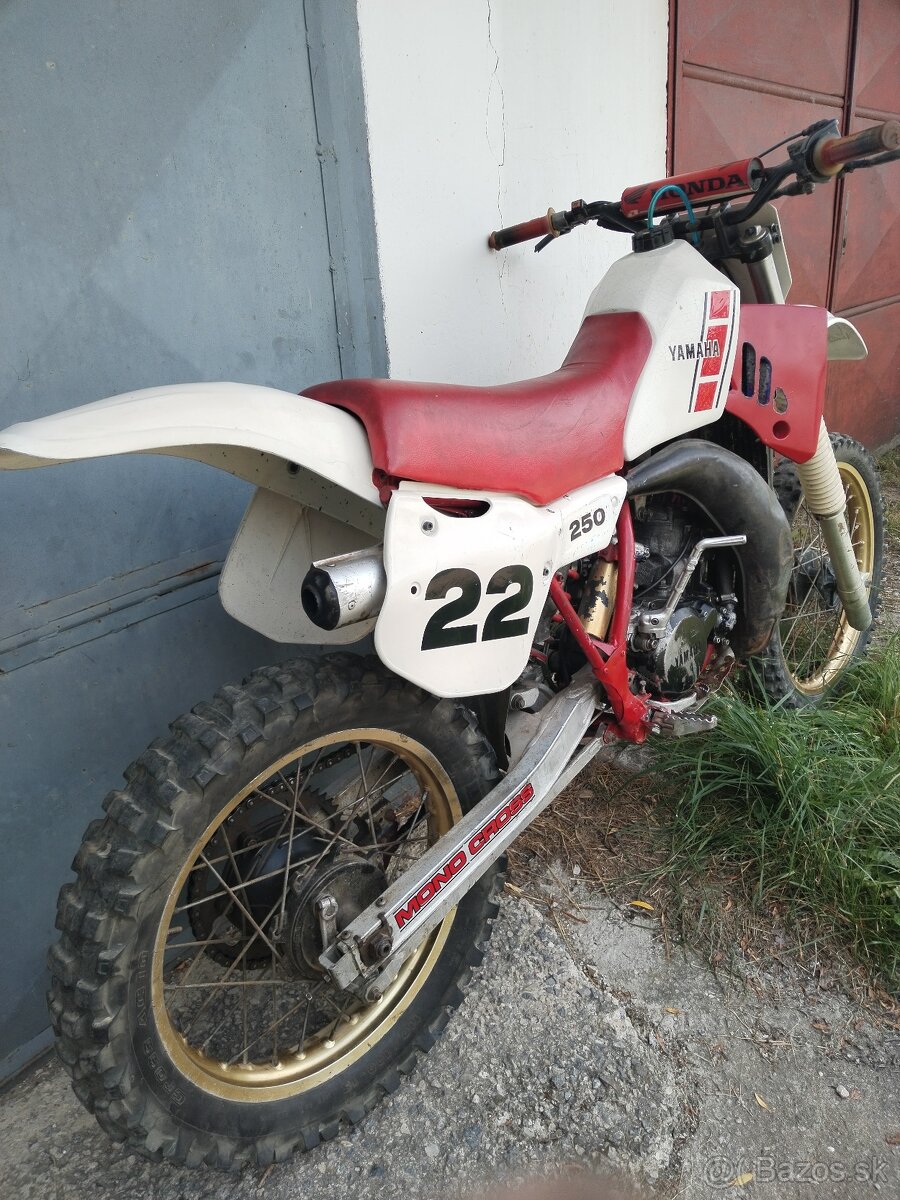 Yamaha YZ 250 r. 85