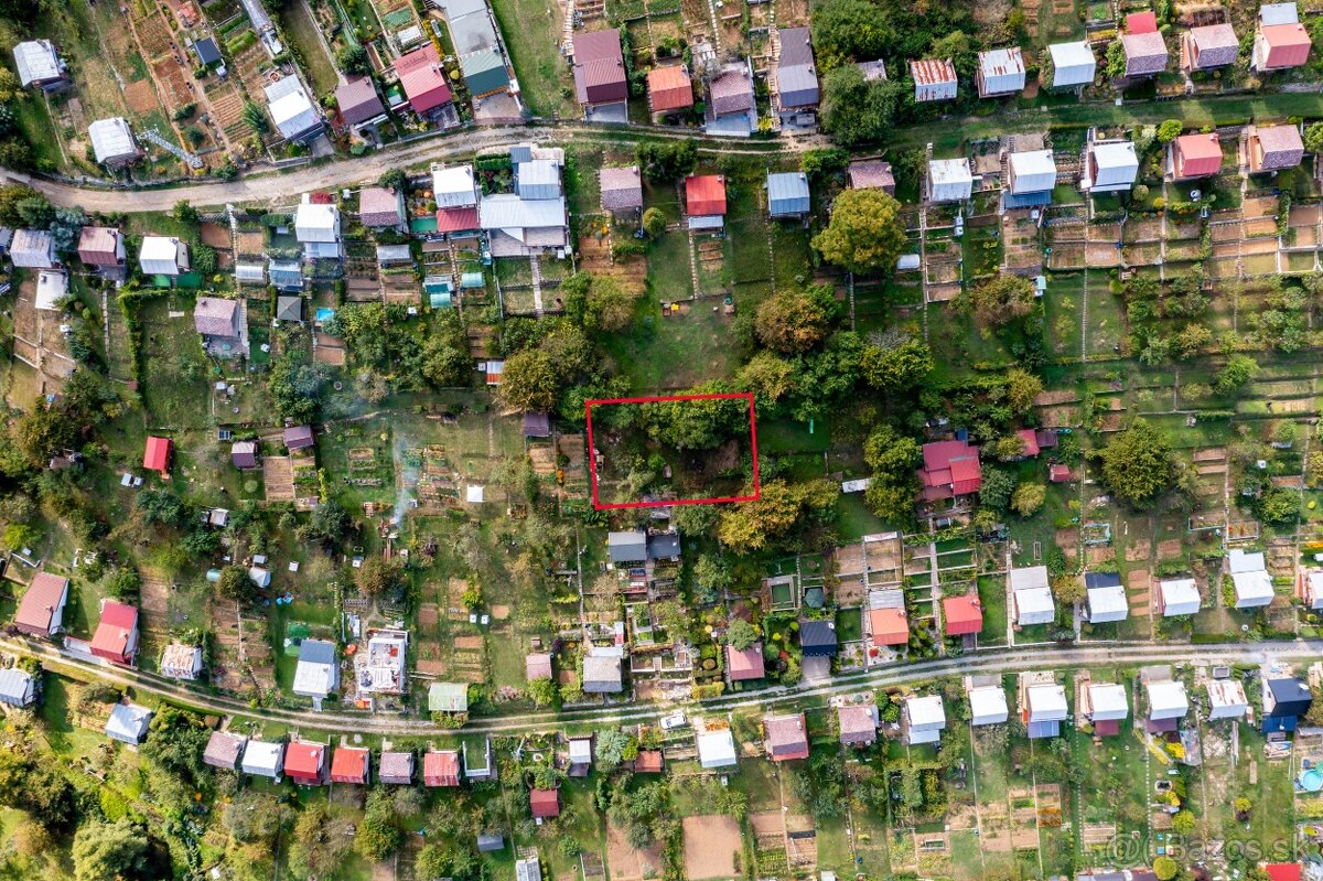 Na predaj záhradkársky pozemok v oblasti Panoráma - Humenné - 2