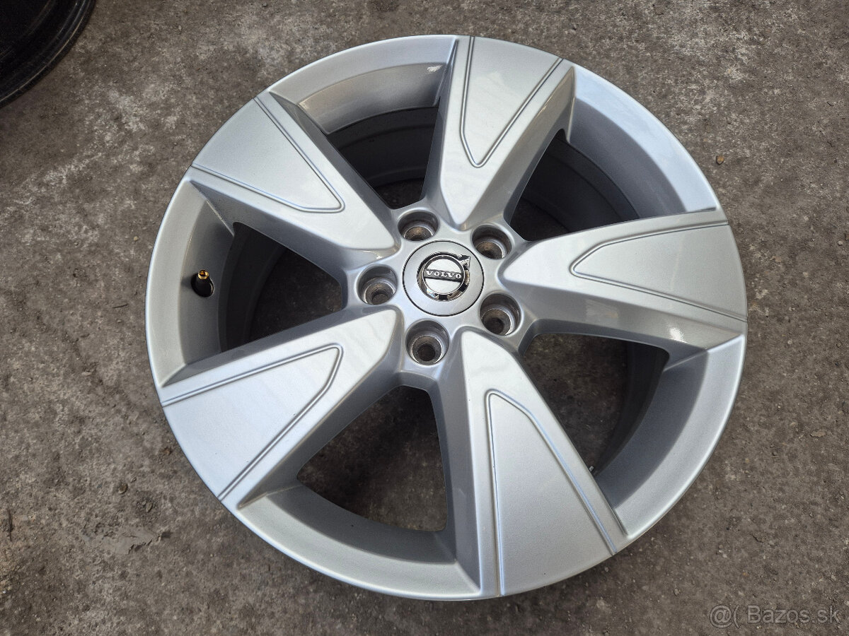 5x108 r17 ET50,5 x 7,5J elektróny originál VOLVO - 2