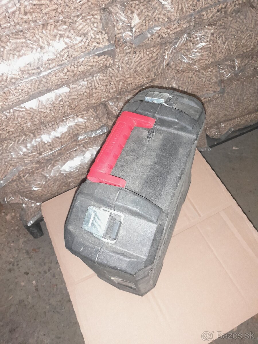 PARKSIDE® Aku rázový uťahovák
- 2