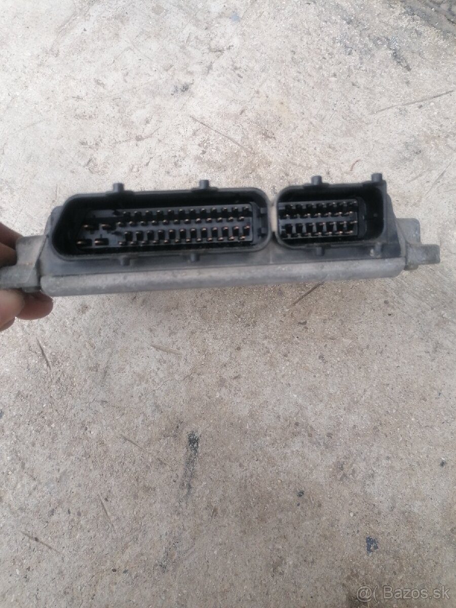 Riadiaca jednotka VW golf IV 1.9tdi 66kw. - 2