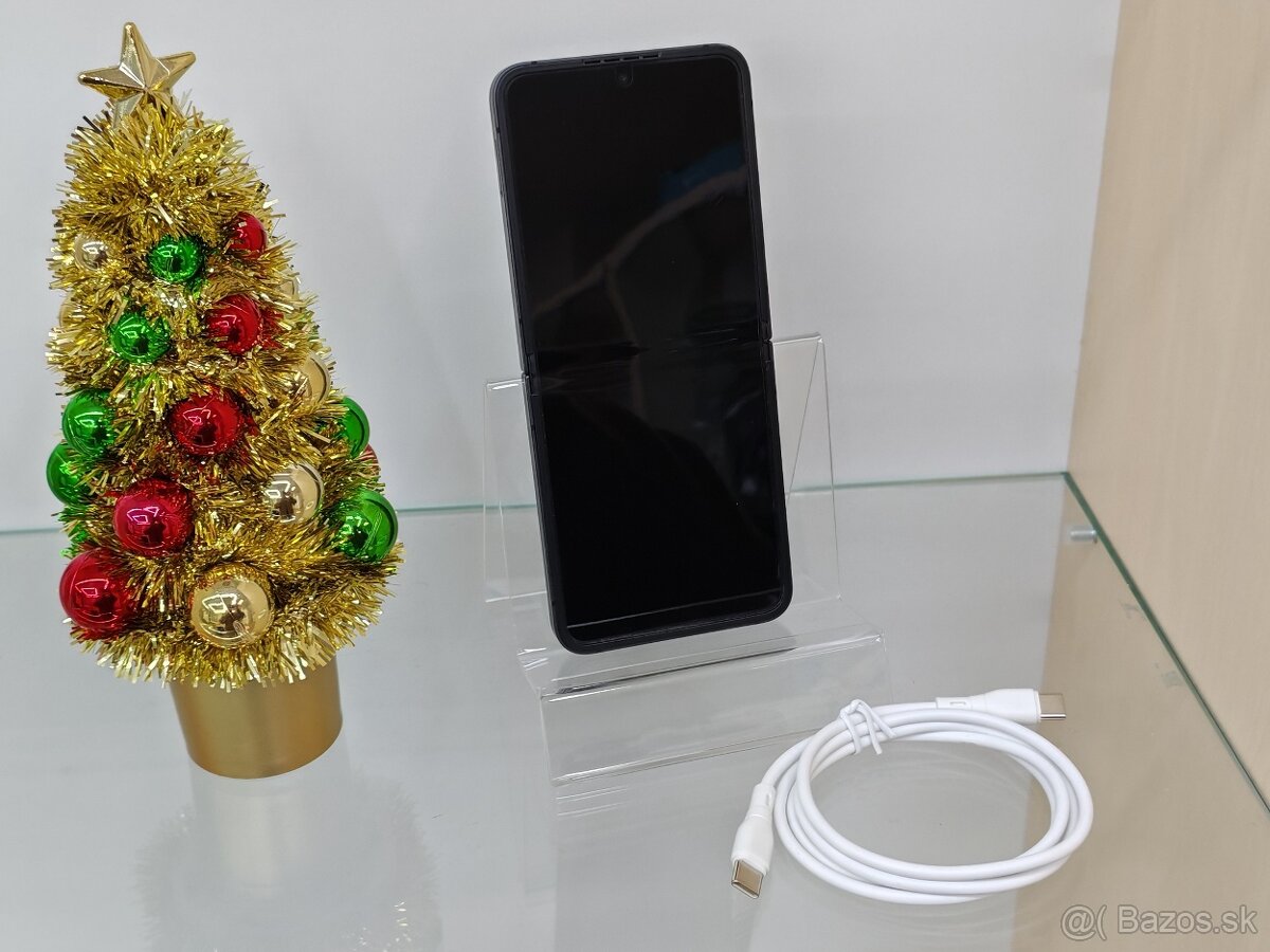 Galaxy Z Flip6 512GB Black | ZÁNOVNÝ - 2