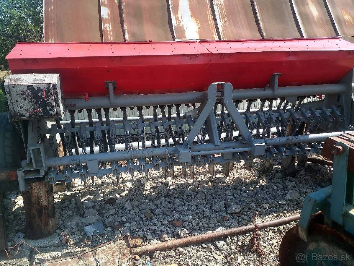 Predám sejačku 3m záber. - 2