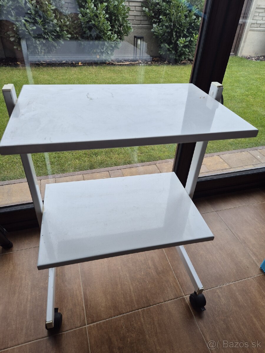 Prirucny stolik plechovy, biely - 2