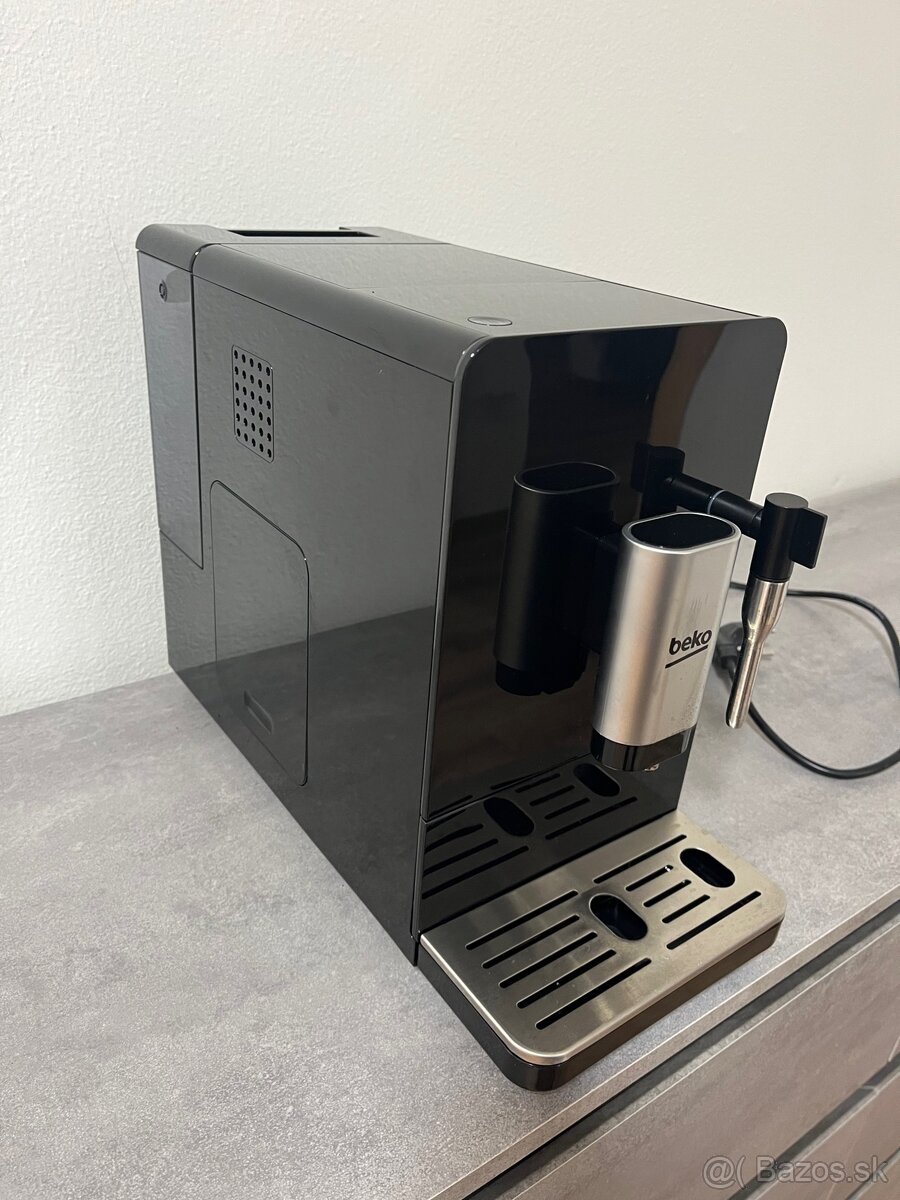 Predám automaticky kávovar Beko - 2