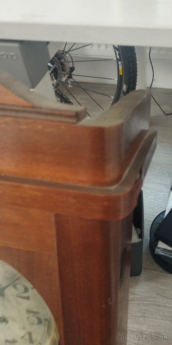 Nástenné kyvadlové hodiny - 2