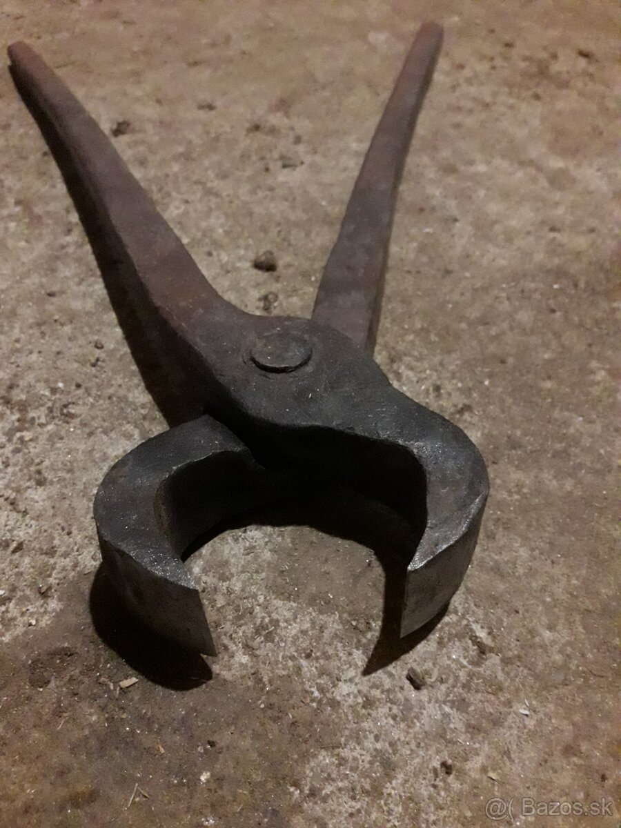 Kliešte, kliešte štipačky, staré kliešte, staré náradie - 2