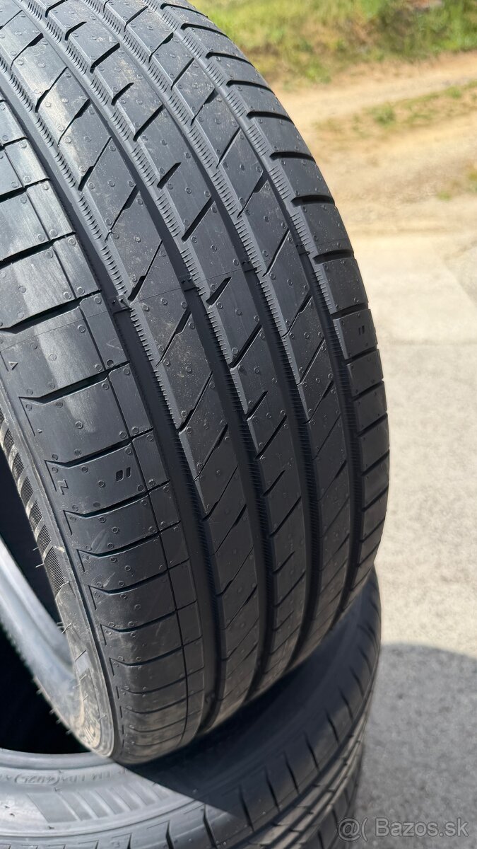Pneu 225/50 r17 (Hankook) letné - 2