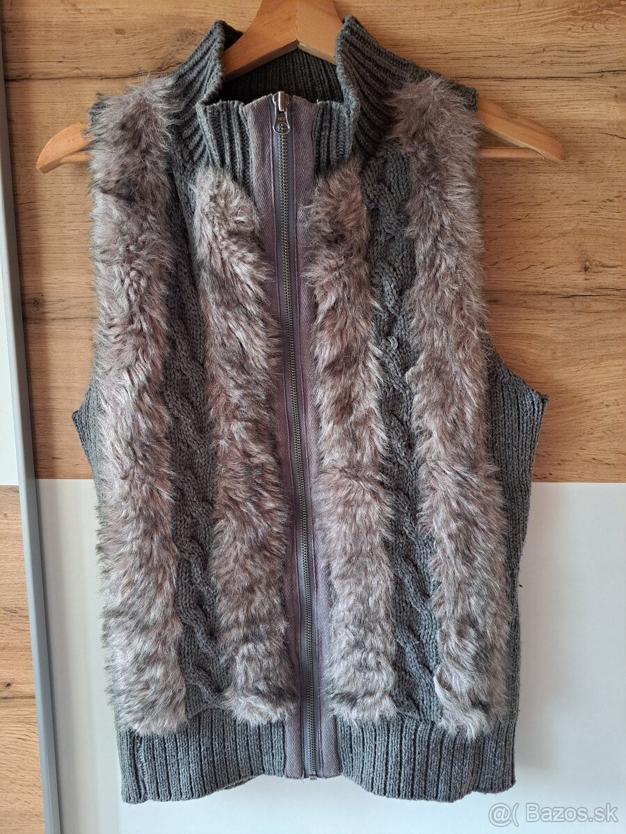 Chlpatá šedá vestička - 2