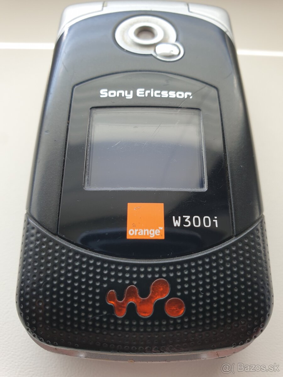 Sony Ericson W300i... - 2