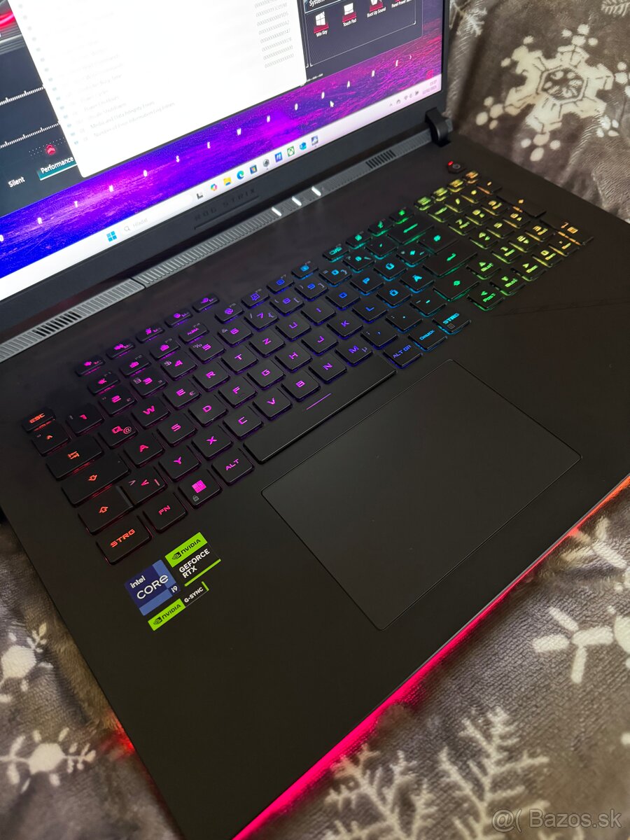 Asus Rog Strix Scar 18 G834JY + Ilano chladiacia doska - 2