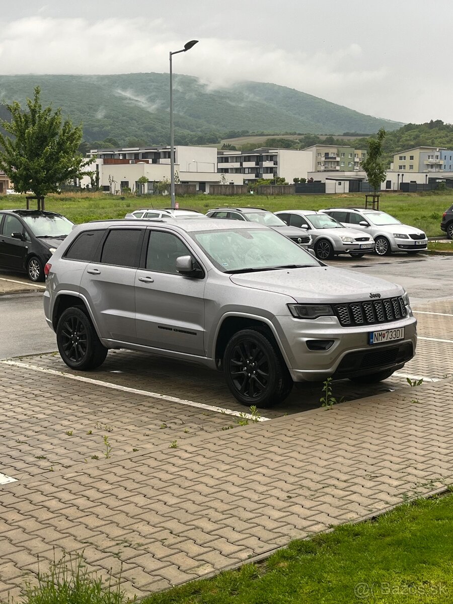 Jeep Grand Cherokee - 2