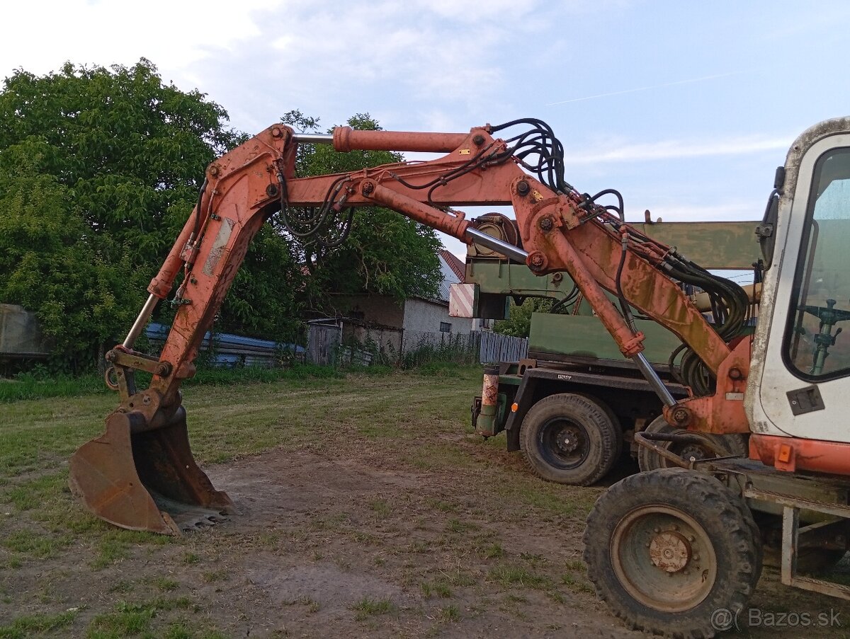 Kolesovy Bager ATLAS TEREX 1104 12T s TP - 2