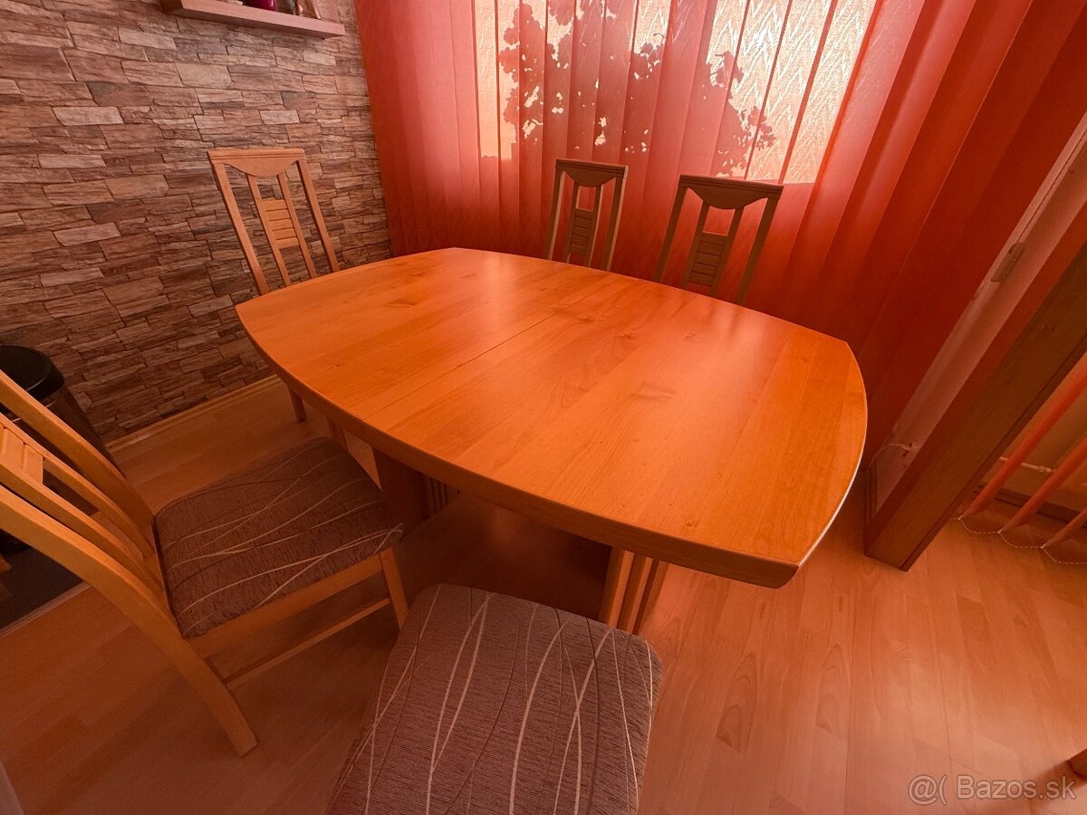 Rozkladaci jedalensky stol so stolickami - 2