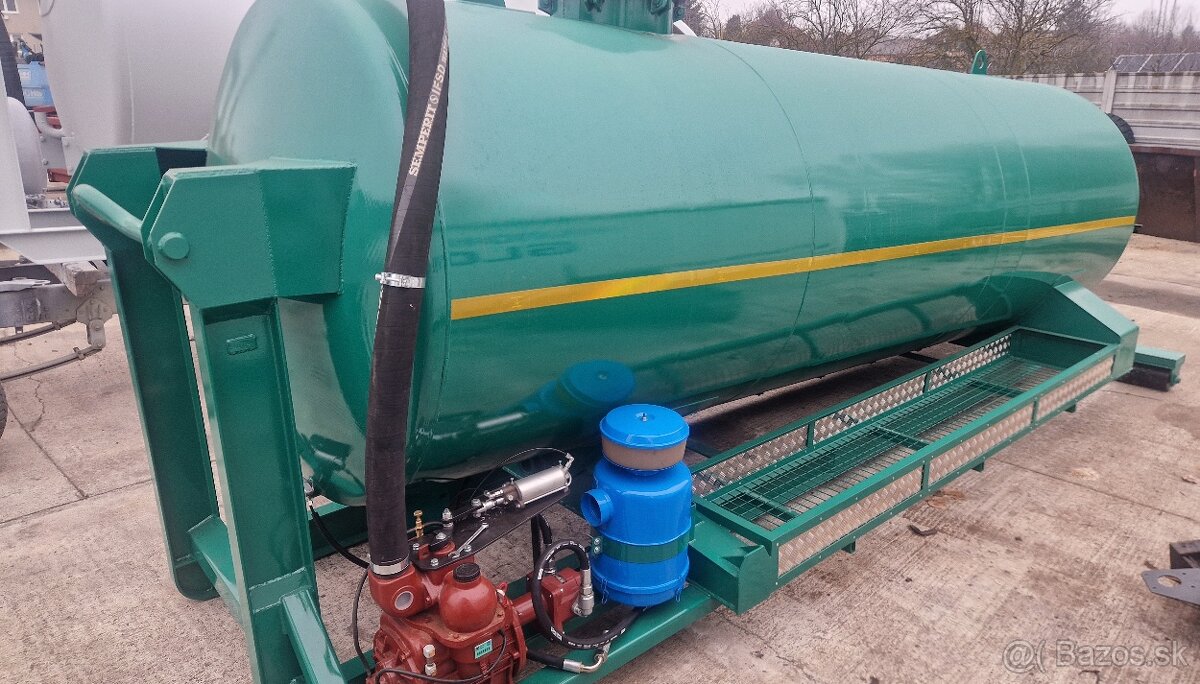 Predám cisternu 8,5 a 12 m3 na hákový nosič kont. - 2