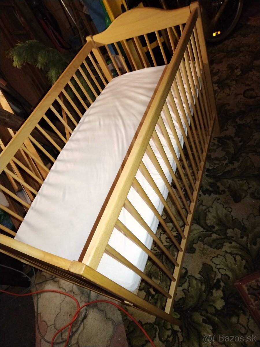 Postielka, stolicka, autosedacka. - 2