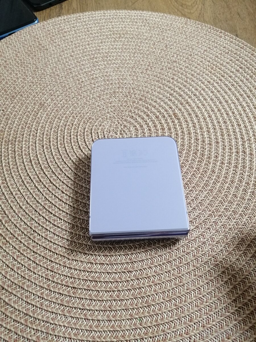 Samsung galaxy Z Flip 4 - 2