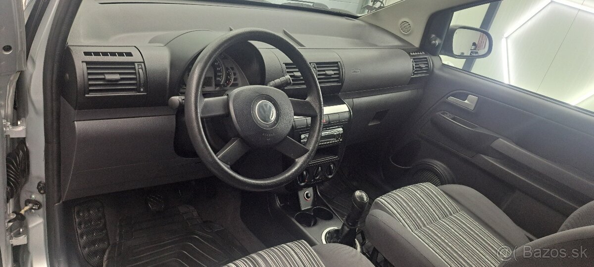Predám volkswagen Fox - 2