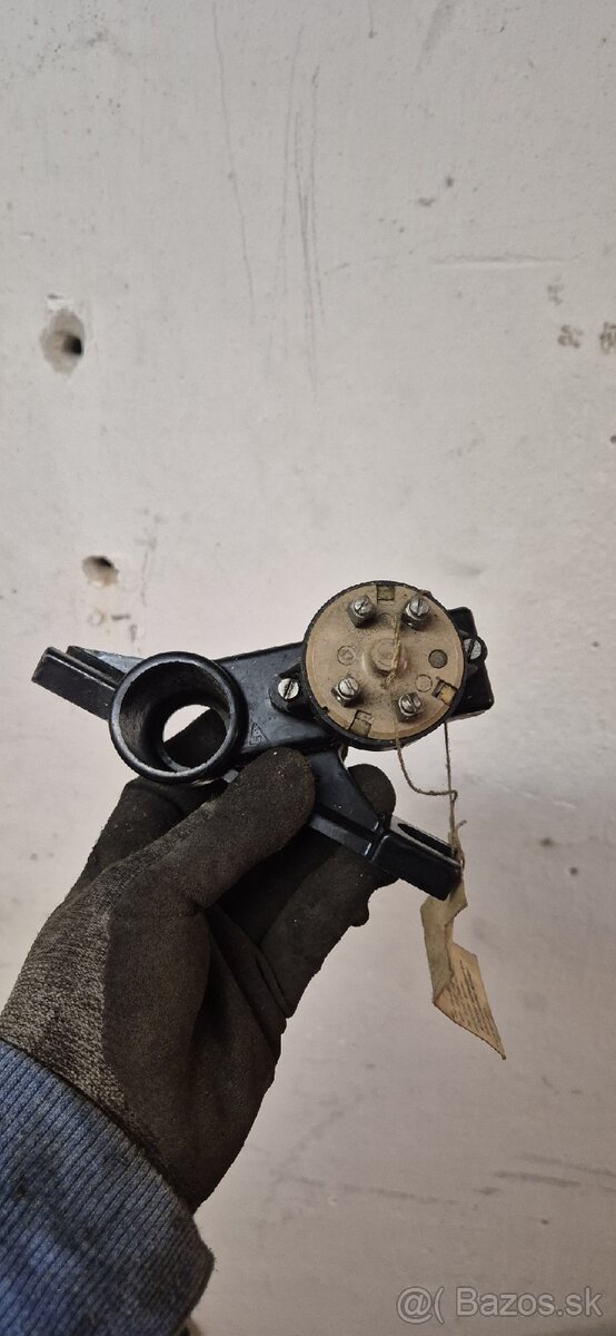 Predam spinaciu skrinku na Trabant 601 - 2