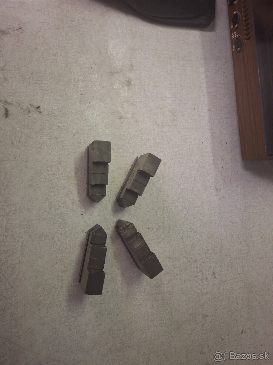 Čeluste na sklučovadlo TOS 200/4 - 2