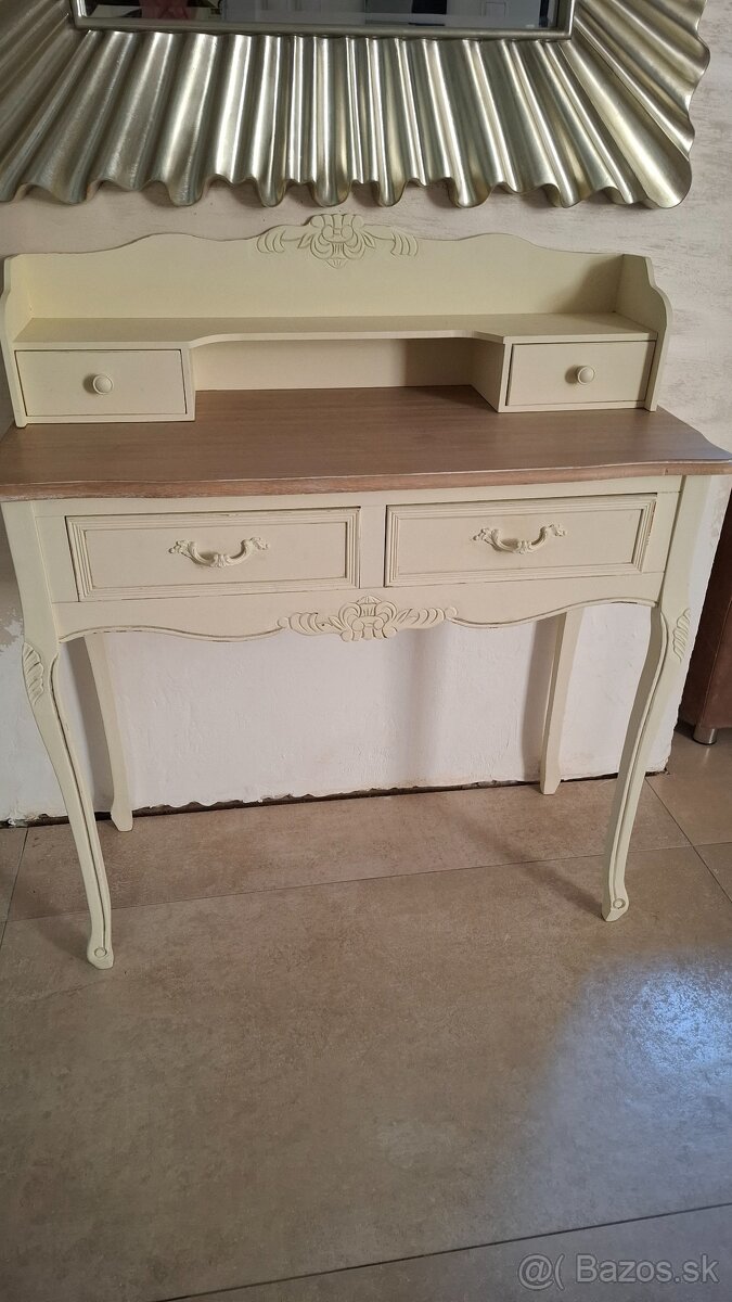 Toaletný stolík - 2