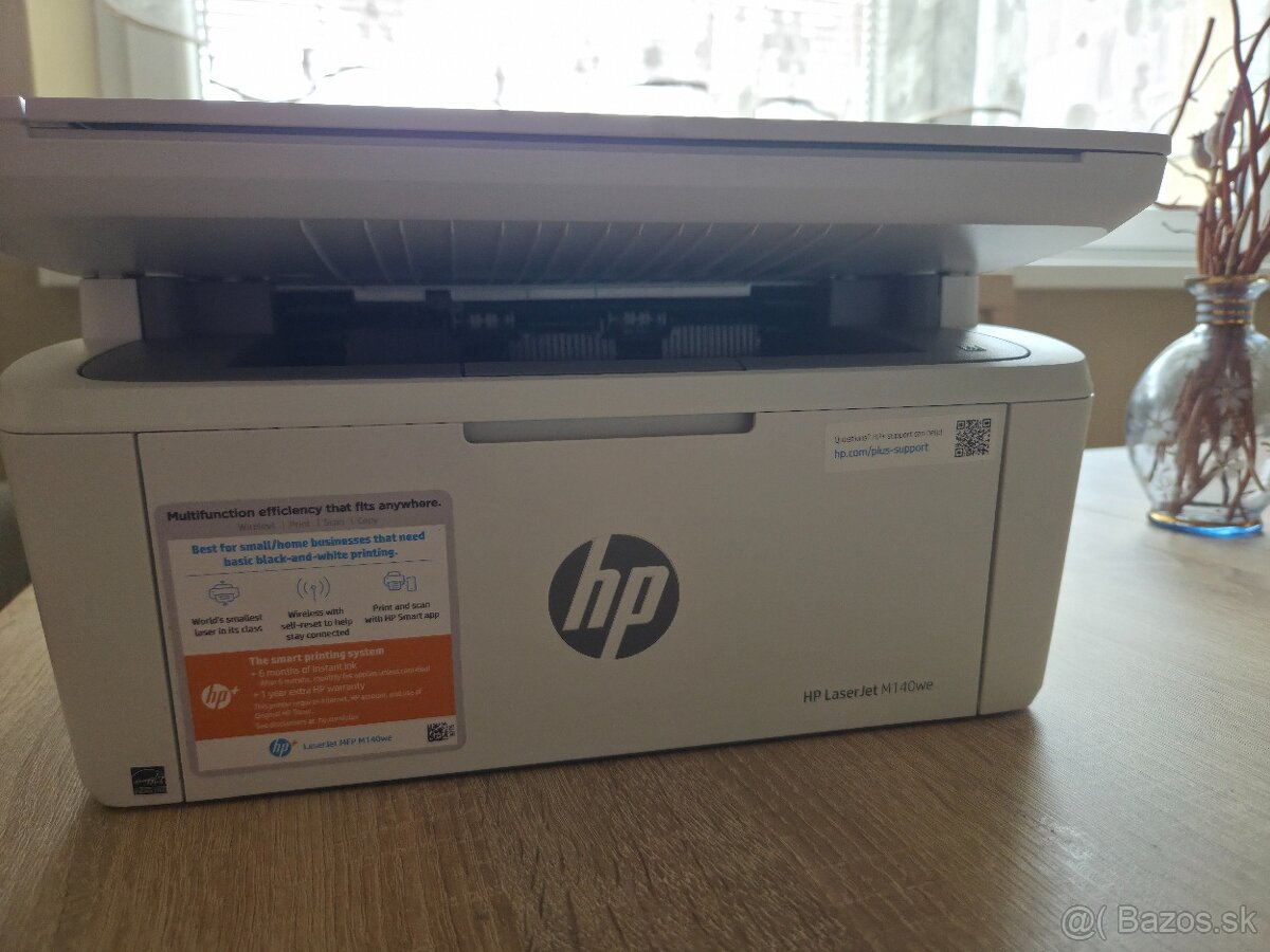 HP LaserJet M140we - 2