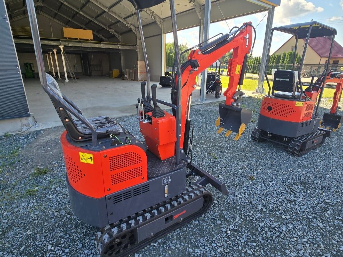 Minibagr TP13 - 2