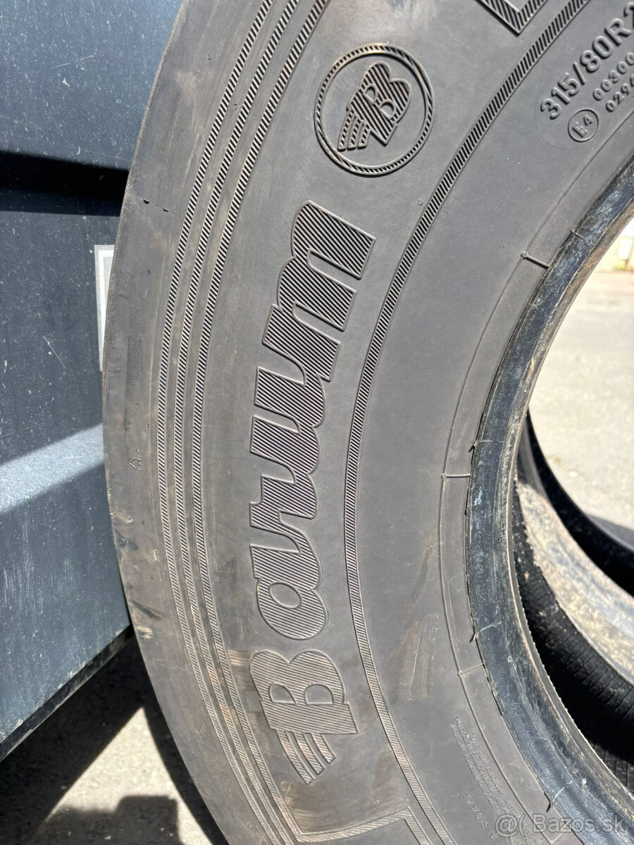 Přední pneu BARUM 315/80 R22,5 - 2