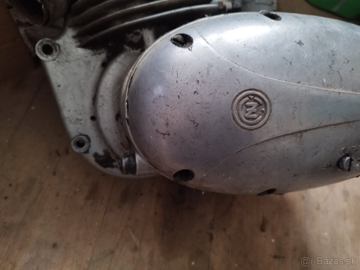 Motor CZ 125 - 2