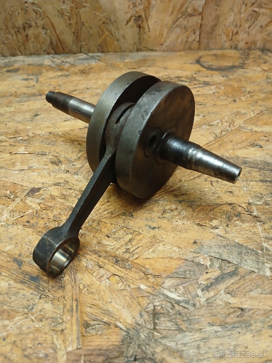 Babetta 210 kľuková hriadeľ - 2