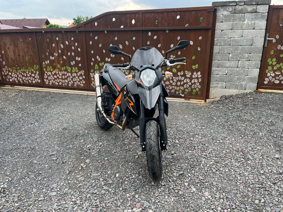 KTM 690 SMC-R