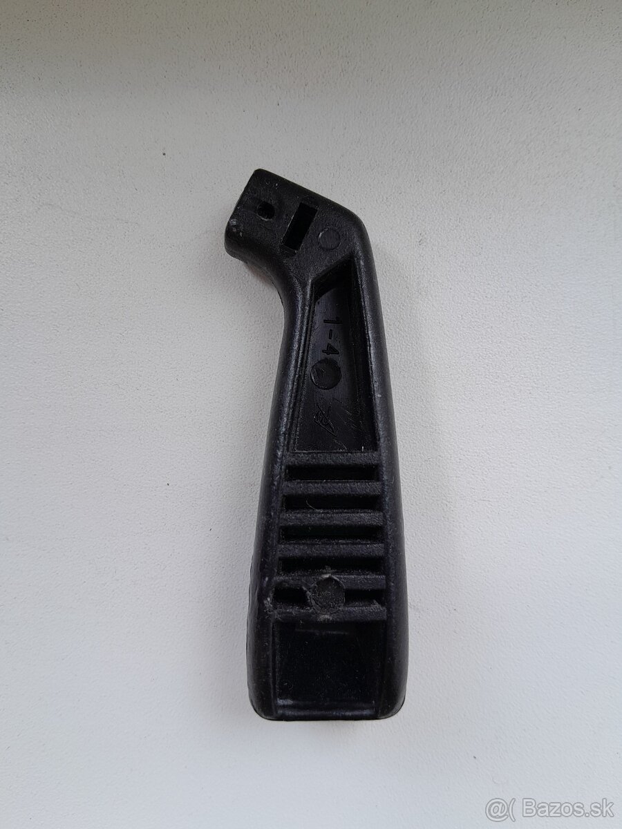 Predám na Ladu samaru 2108 novú páčku spätného zrkadla - 2