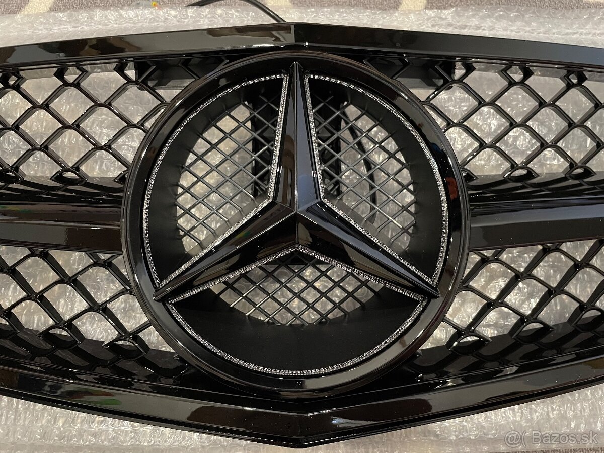 Predám masku/gril pre Mercedes W204 AMG C63 - 2