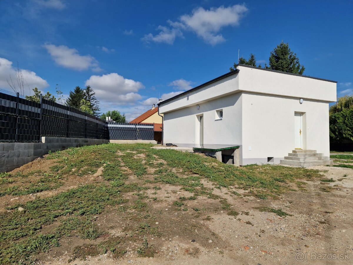 4 izb. rodinný dom v Šintave na 467m2 pozemku na predaj - 2