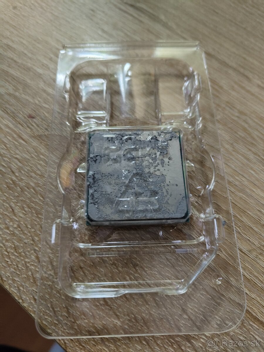 AMD Ryzen 5 2600 - 2