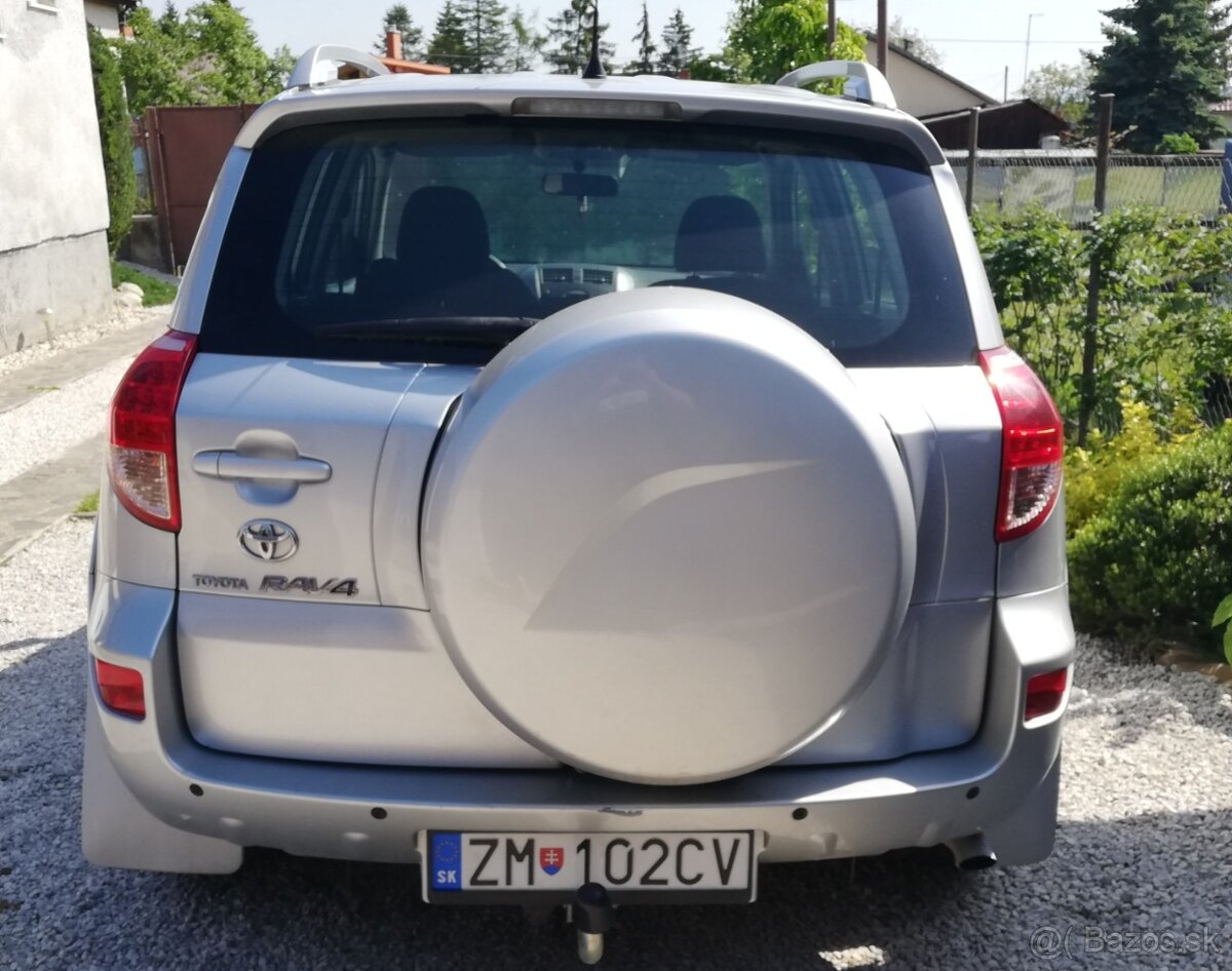 Toyota RAV4 - 2