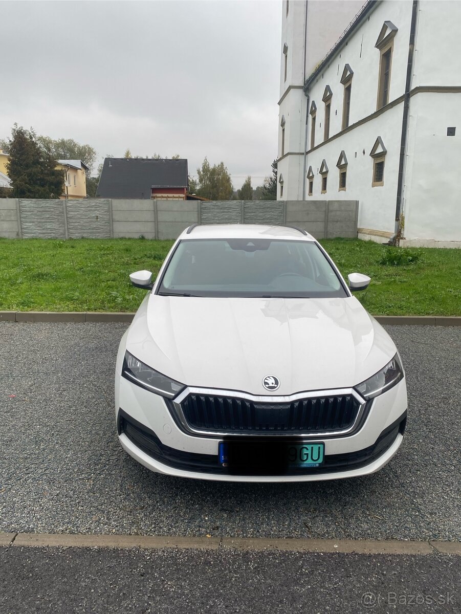 Predám Škodu Octavia Combi IV 1.4 TSI PHEV Ambition, 2021 - 2