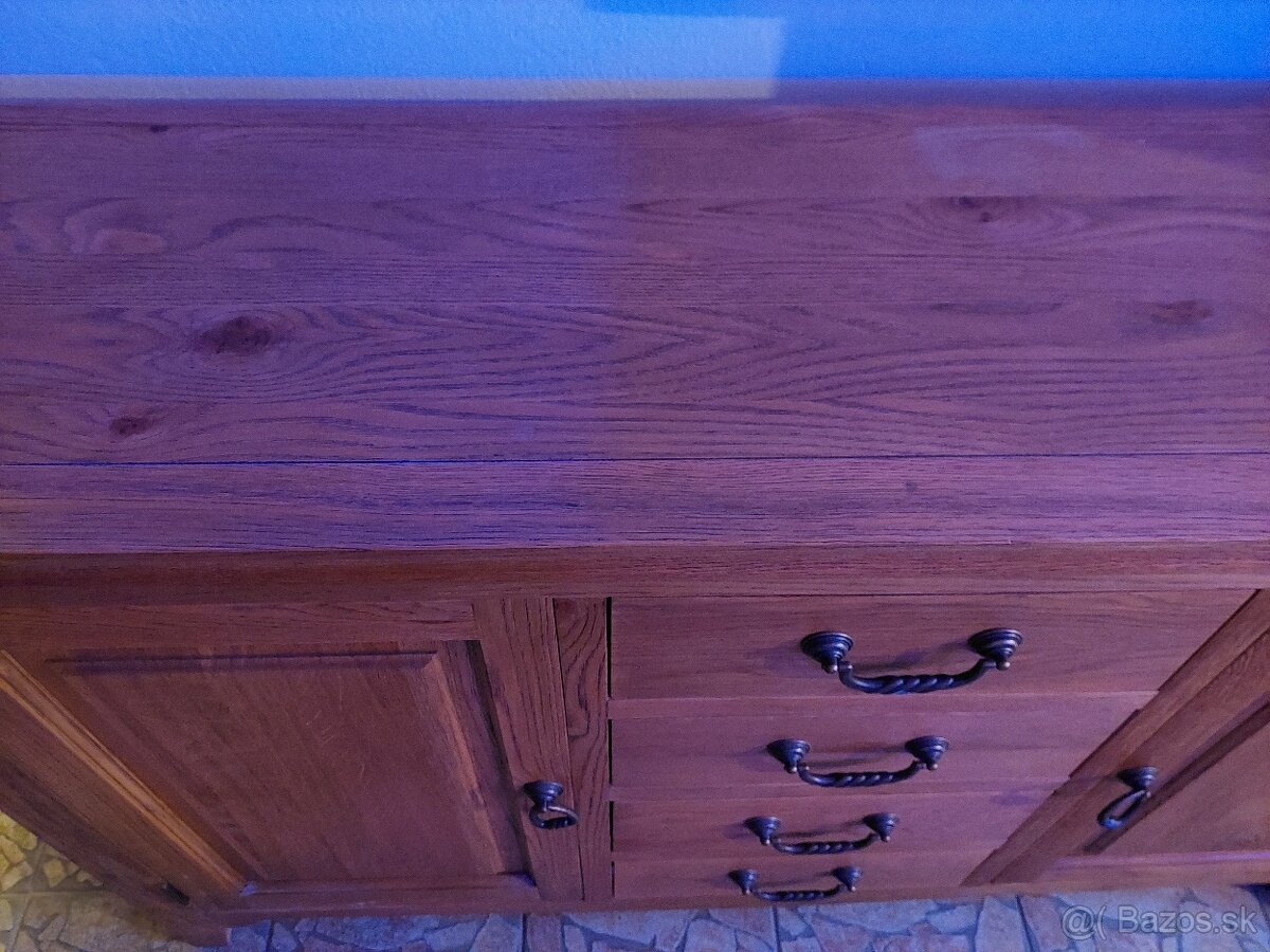 Drevená komoda - 2