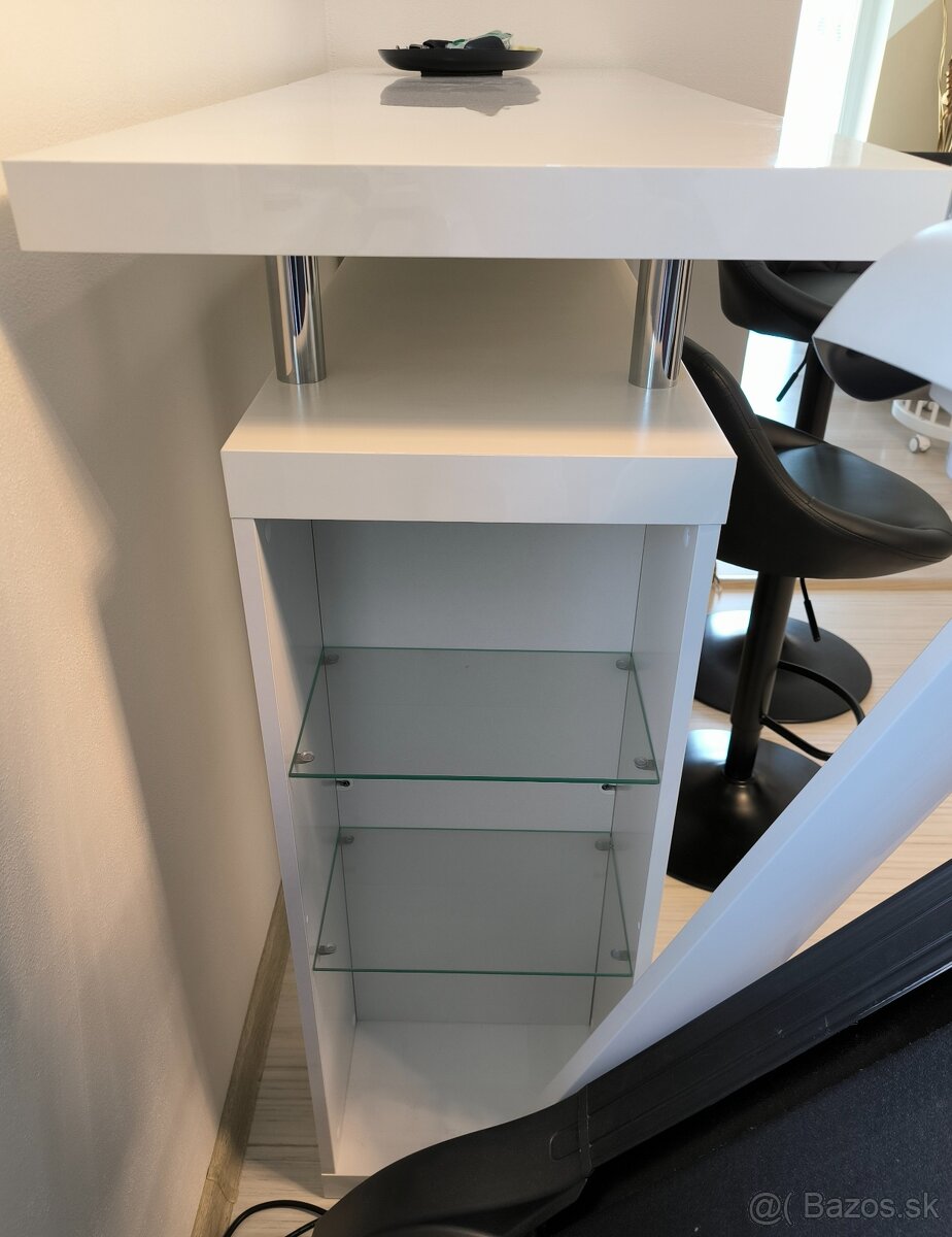 Barovy stol so stolickami - 2