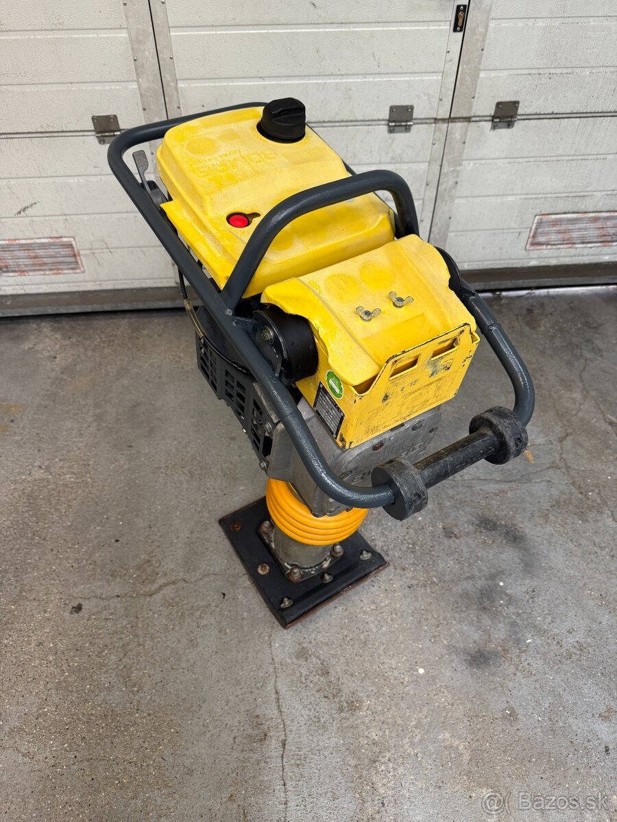 Dusadlo Bomag BT65/4 - 2