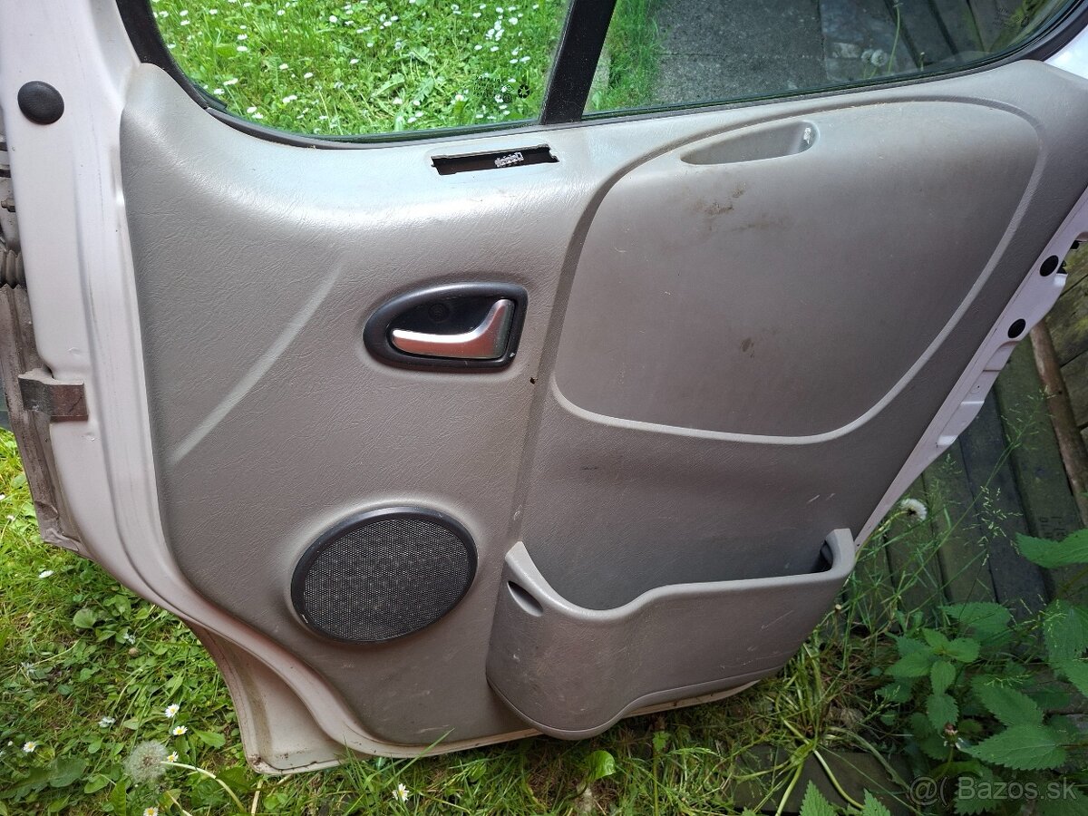 Opel Vivaro - 2