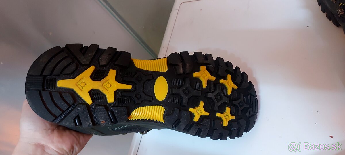 Nove boty 44 - 2