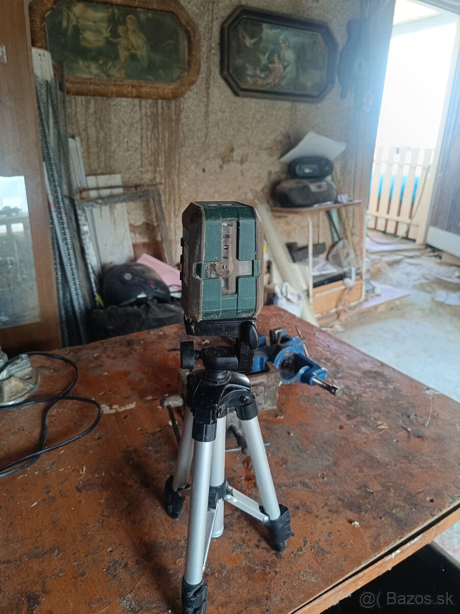 krížový líniový laser - 2