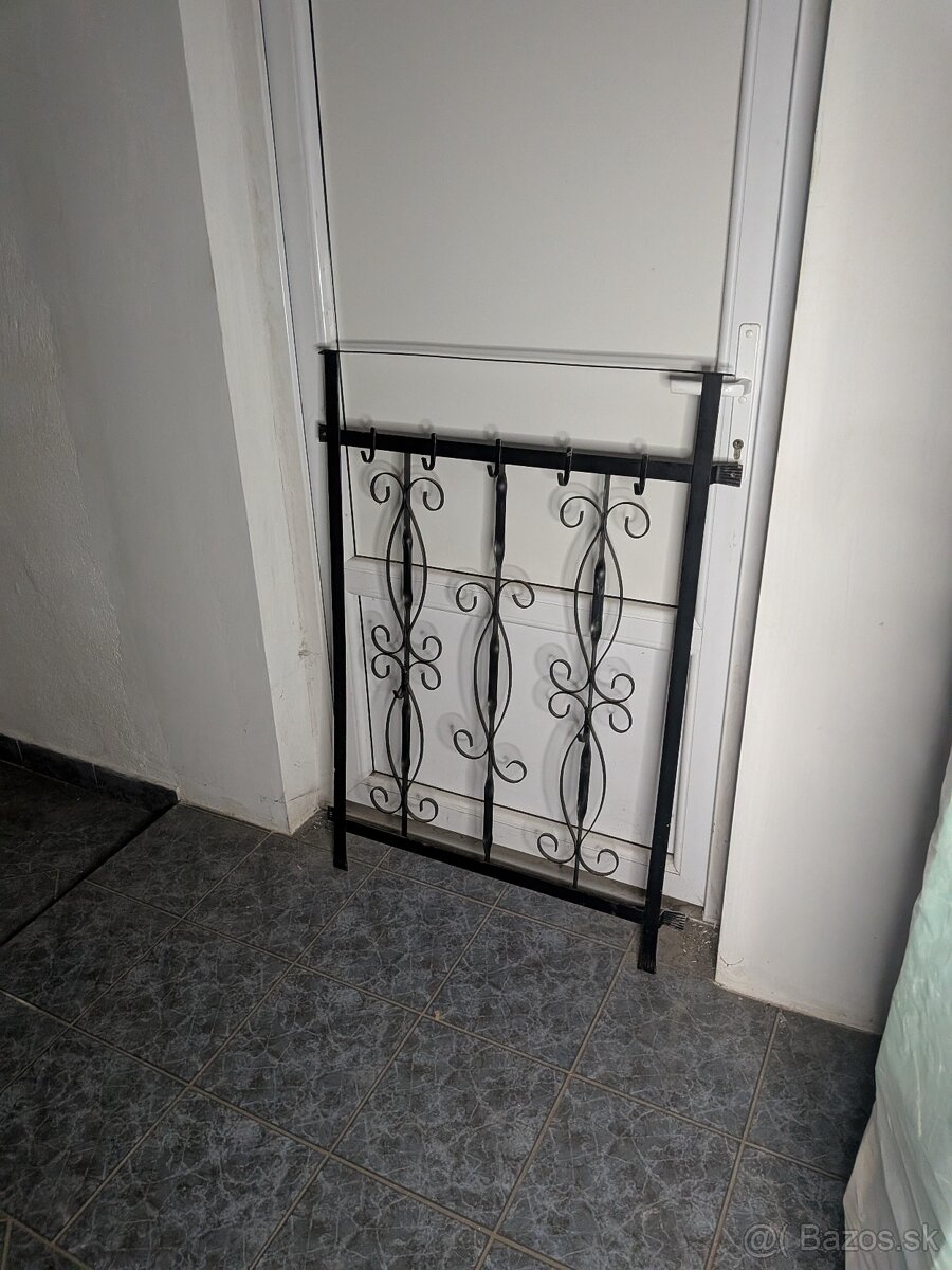 Kovaný nástenný vešiak - 2