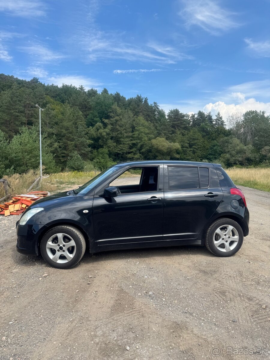 Suzuky swift 1.3 benzin 2005 - 2