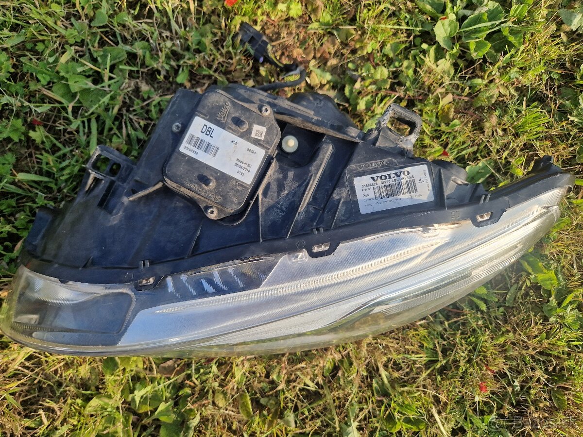 Ľavé predné svetlo Volvo S60, V60 - 2