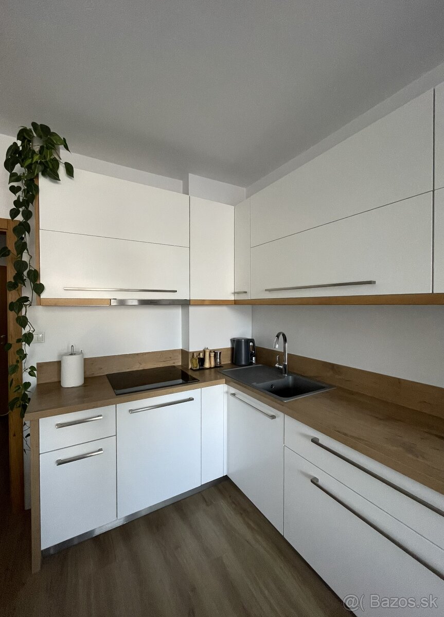 Prenájom 2‑izbového bytu, 57 m² – Košická, Ružinov – foto 2