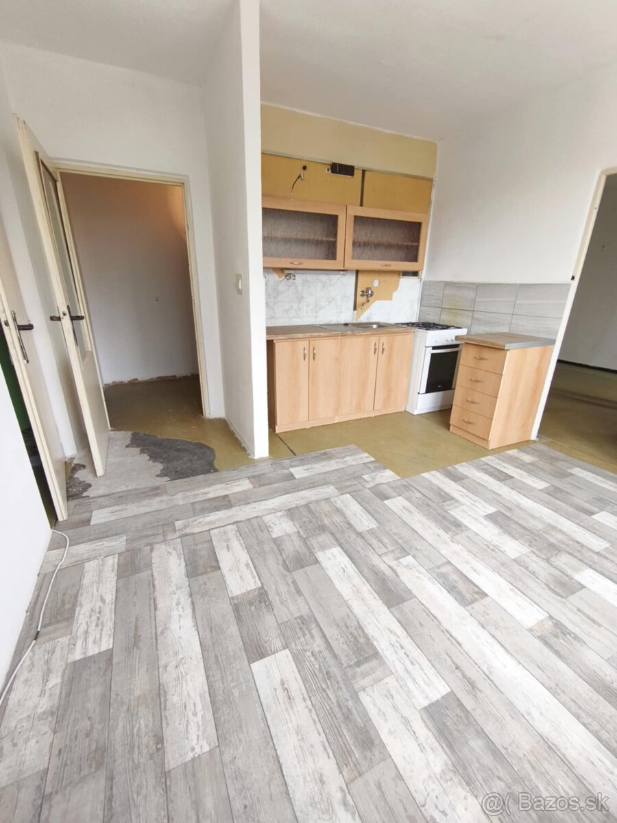 Predaj,1izb.byt v meste Poltár - 2