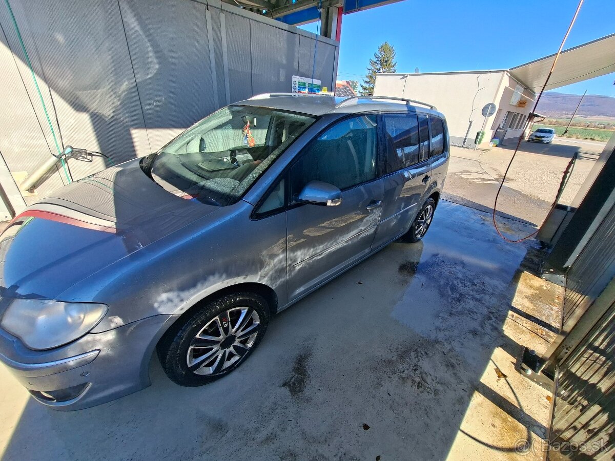 Volkswagen touran 2tdi 7miestny - 2