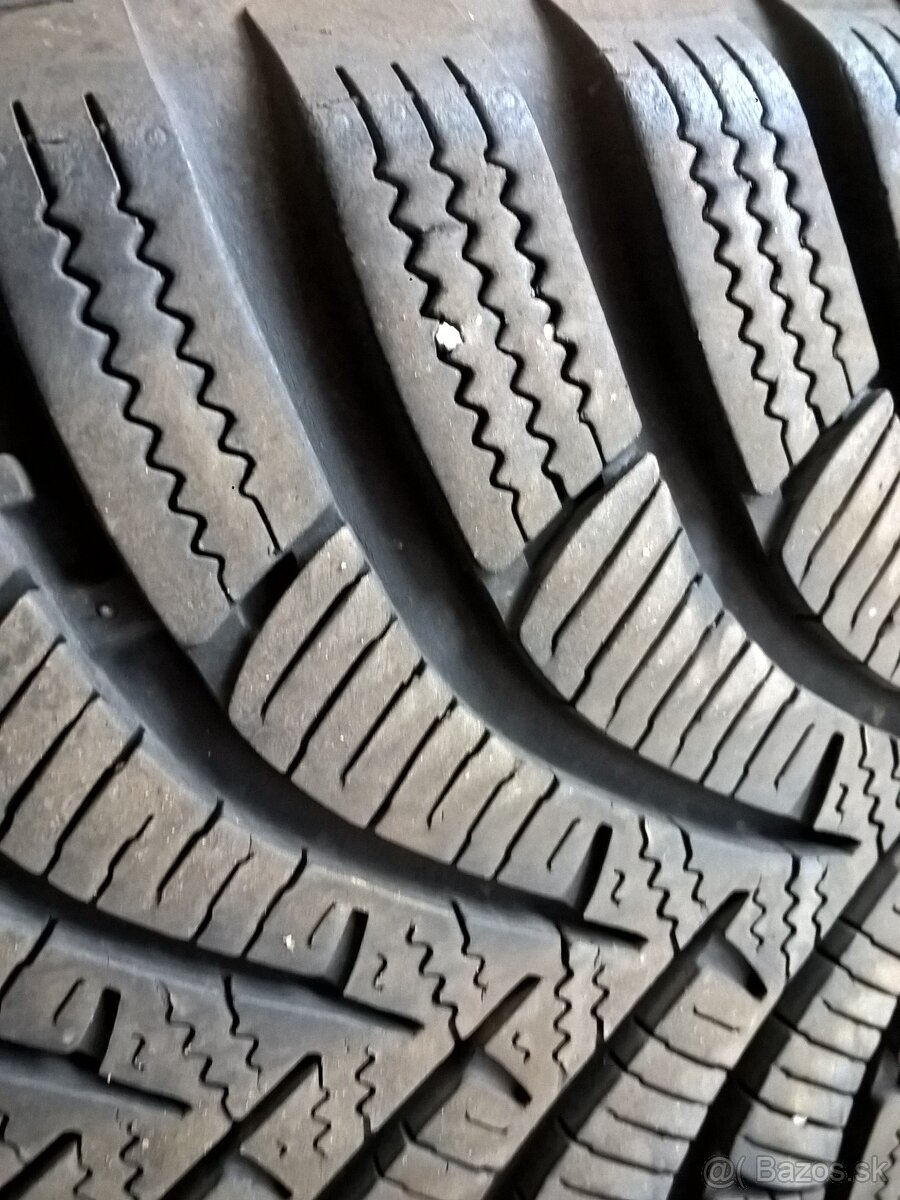 2+2 ks ZIMNÉ 205/55 R16 91H dezén cca 7-8 mm rok 2020 - 2022 - 2